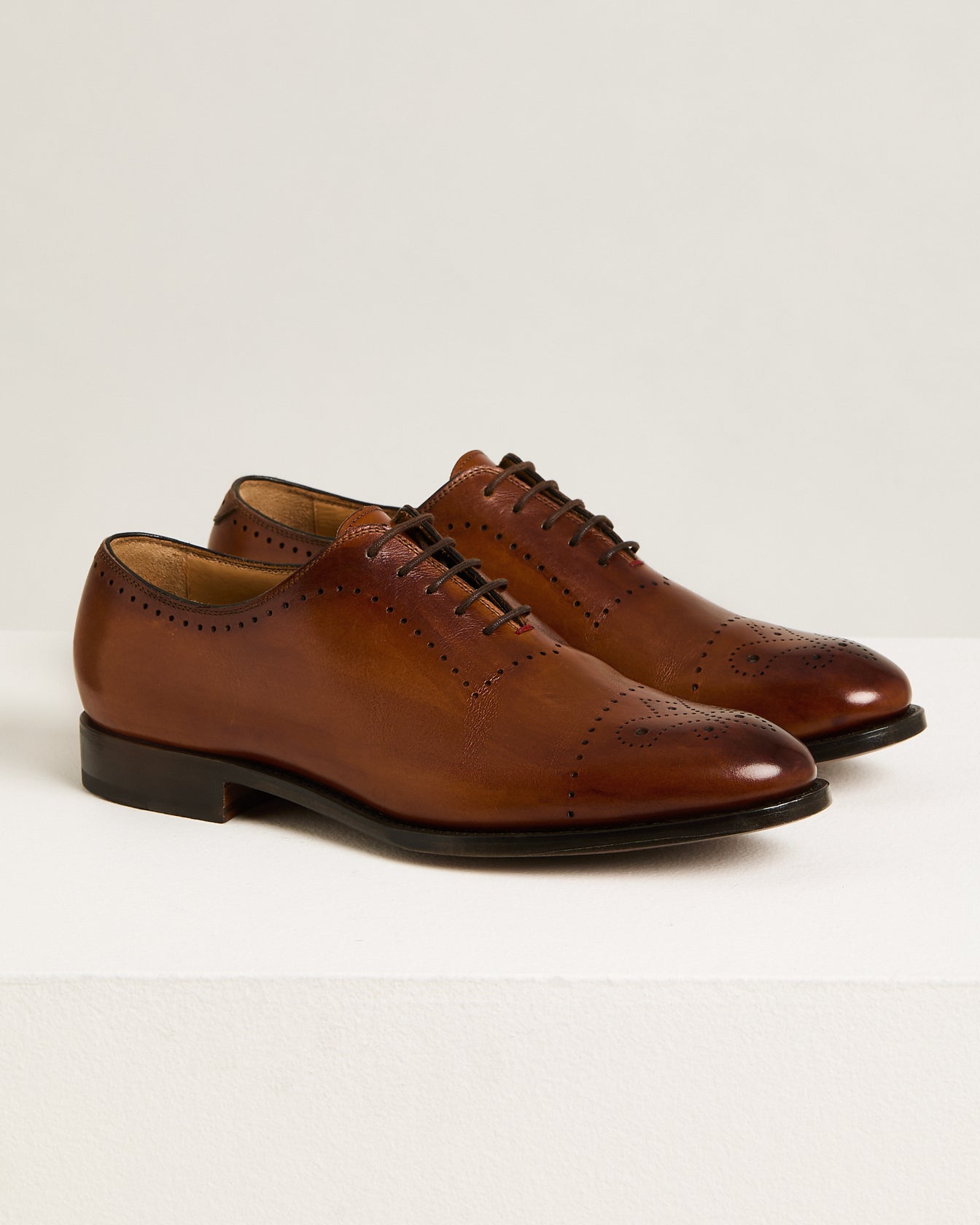 “CARAVAGGIO” WHOLECUT OXFORD SHOES IN ANTIQUED CALFSKIN