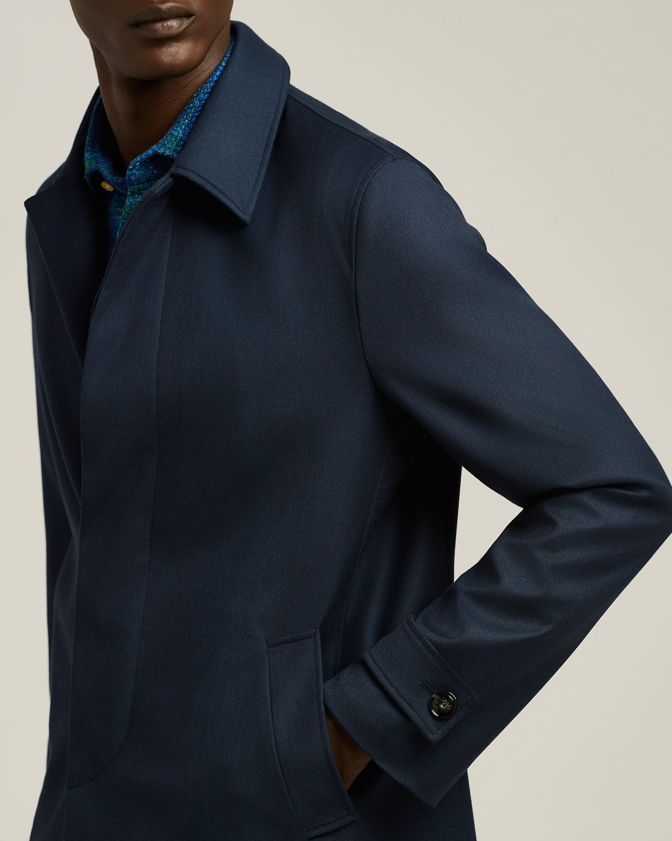 OVERCOAT IN NAVY WOOL AND CASHMERE BLEND