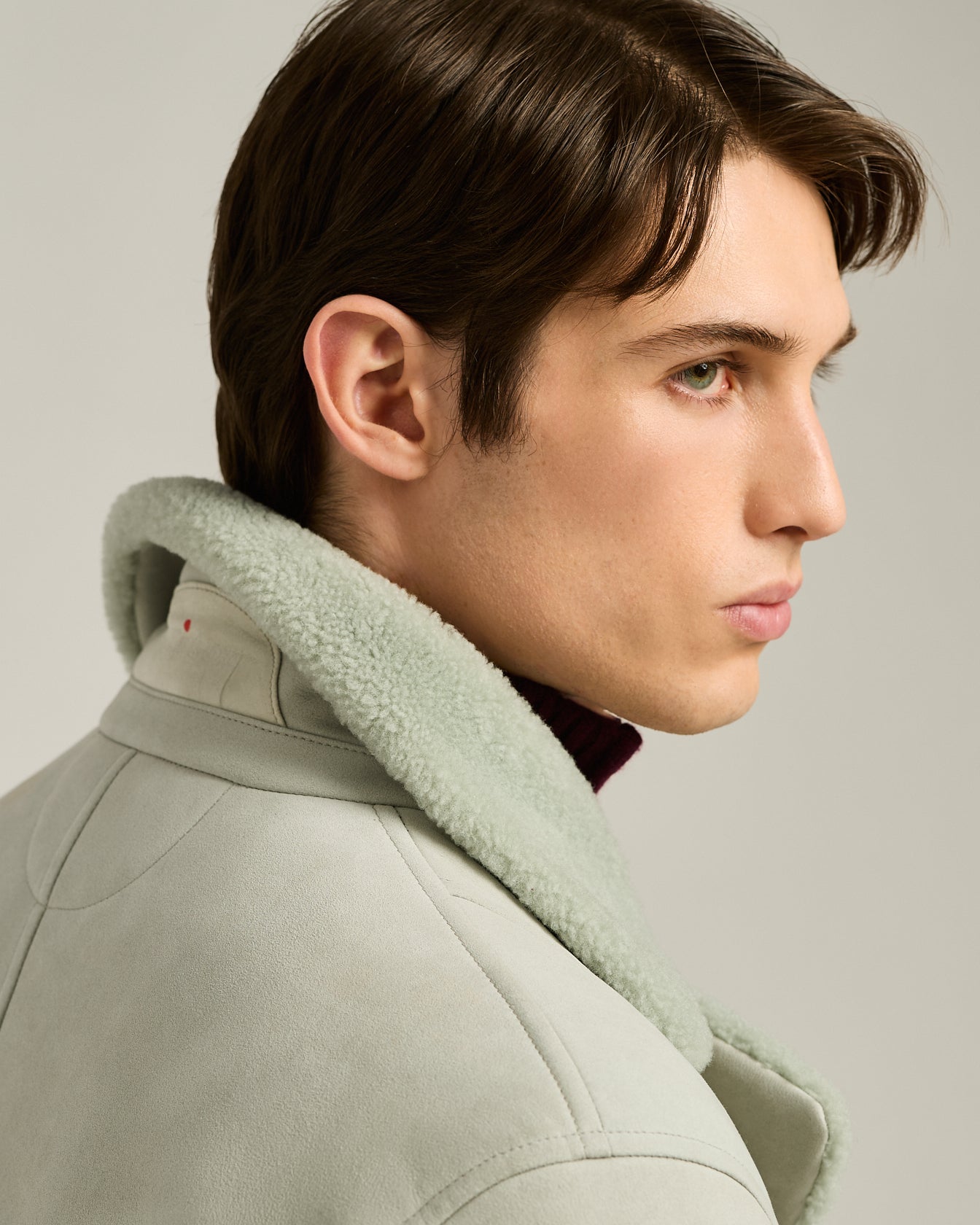 DOUBLE-BREASTED OVERCOAT IN LIGHT GREY SHEARLING